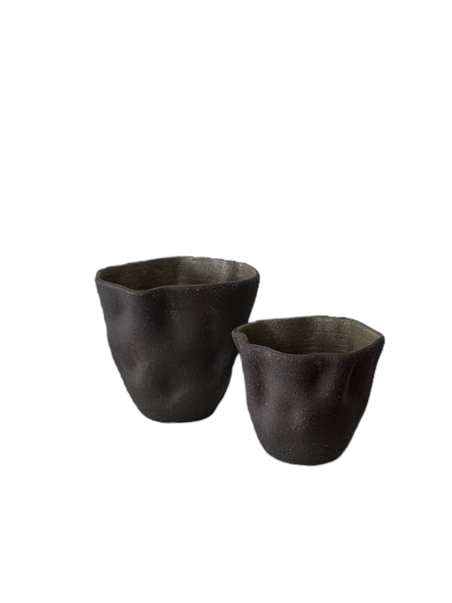 SCALLOPED VASE BLACK