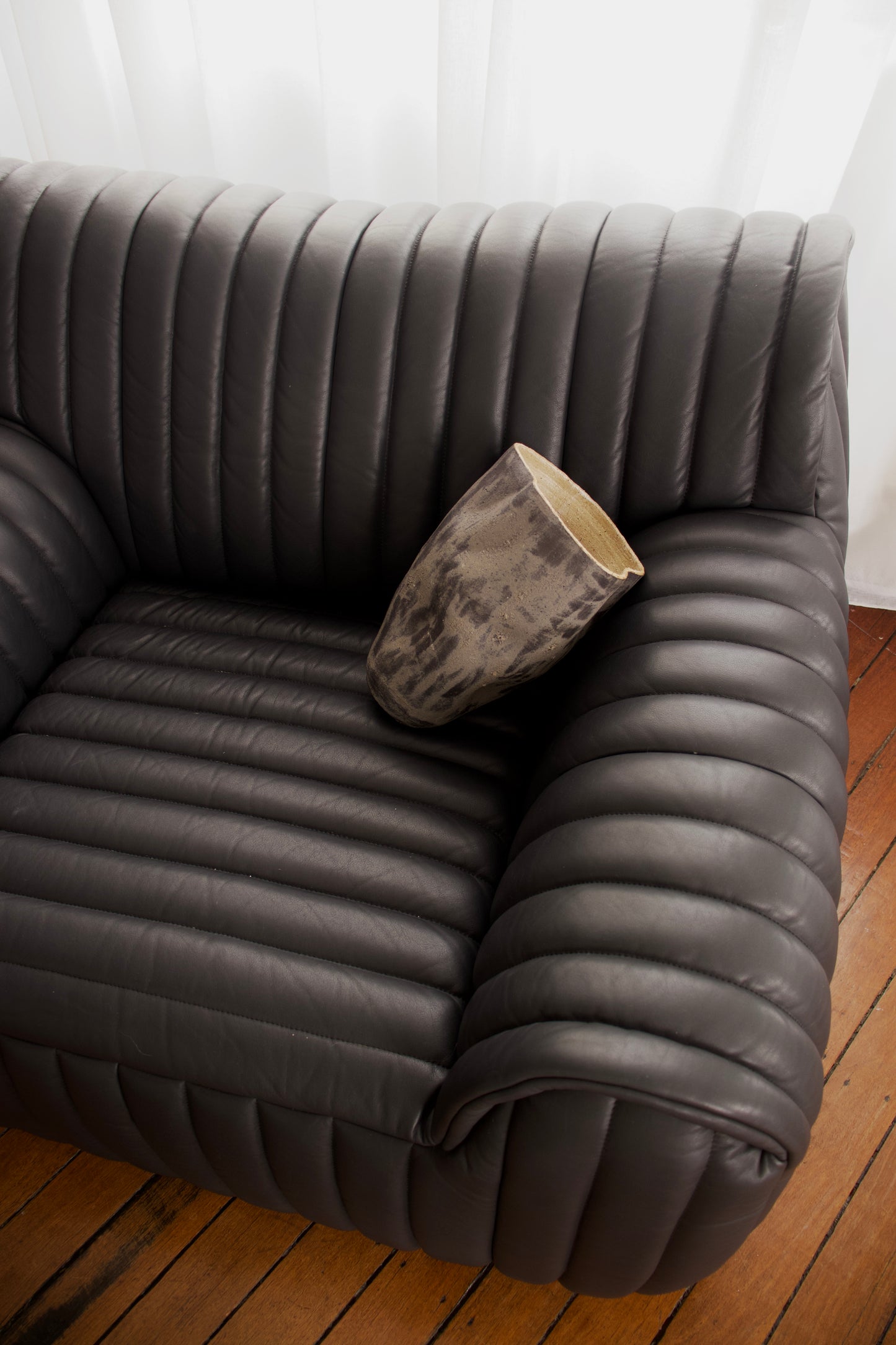 KINKY VASE