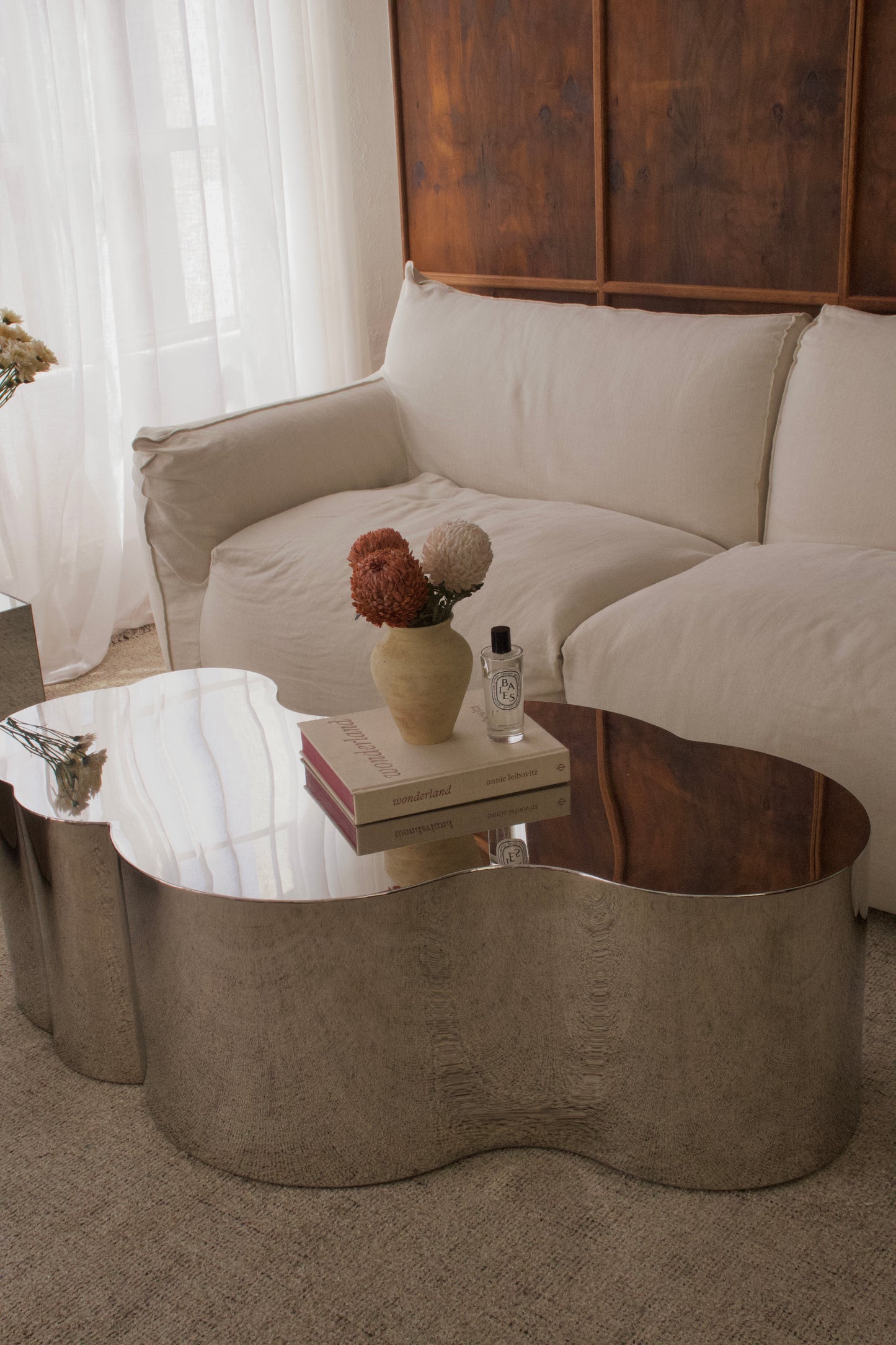 CURVE VASE